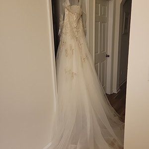 Wedding gown